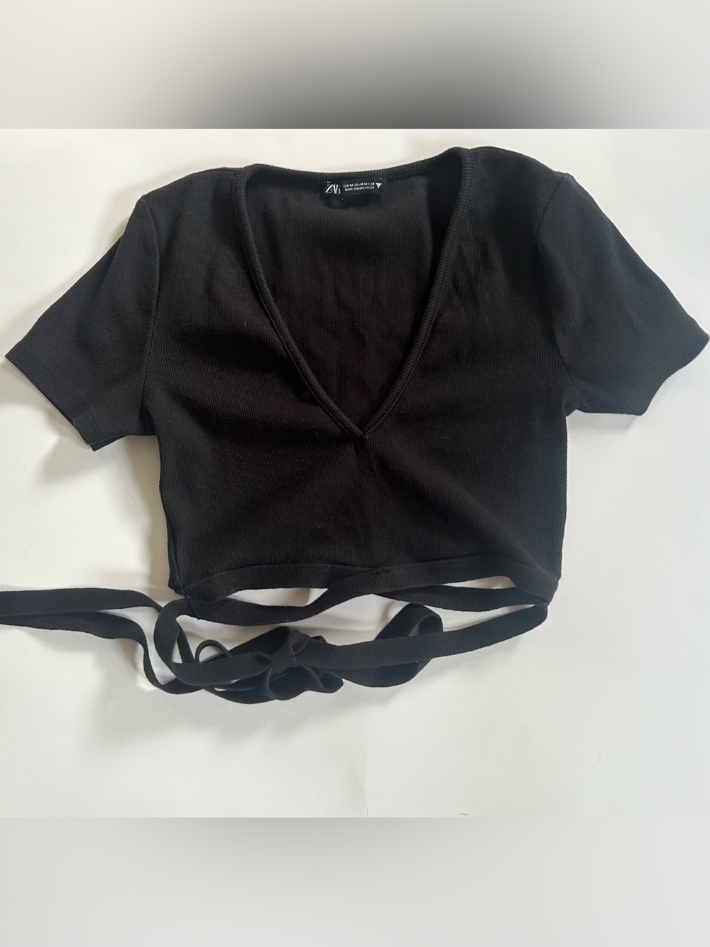 Black Ribbed V-Neck Cropped waist wrapped Top